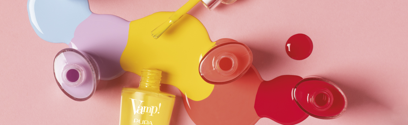 MAKEUP_HANDS_NAILPOLISH
